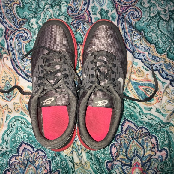 Nike Running Shoes - Picture 1 of 3